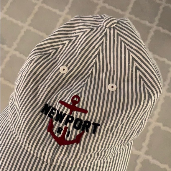 baseball hat - Picture 2 of 2